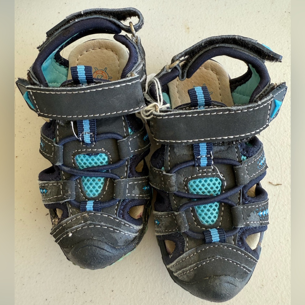 Kids beach/sand shoes